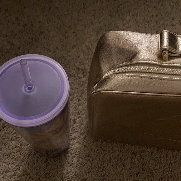 ⭐️Lancome overnight cosmetic bag - Picture 9 of 9